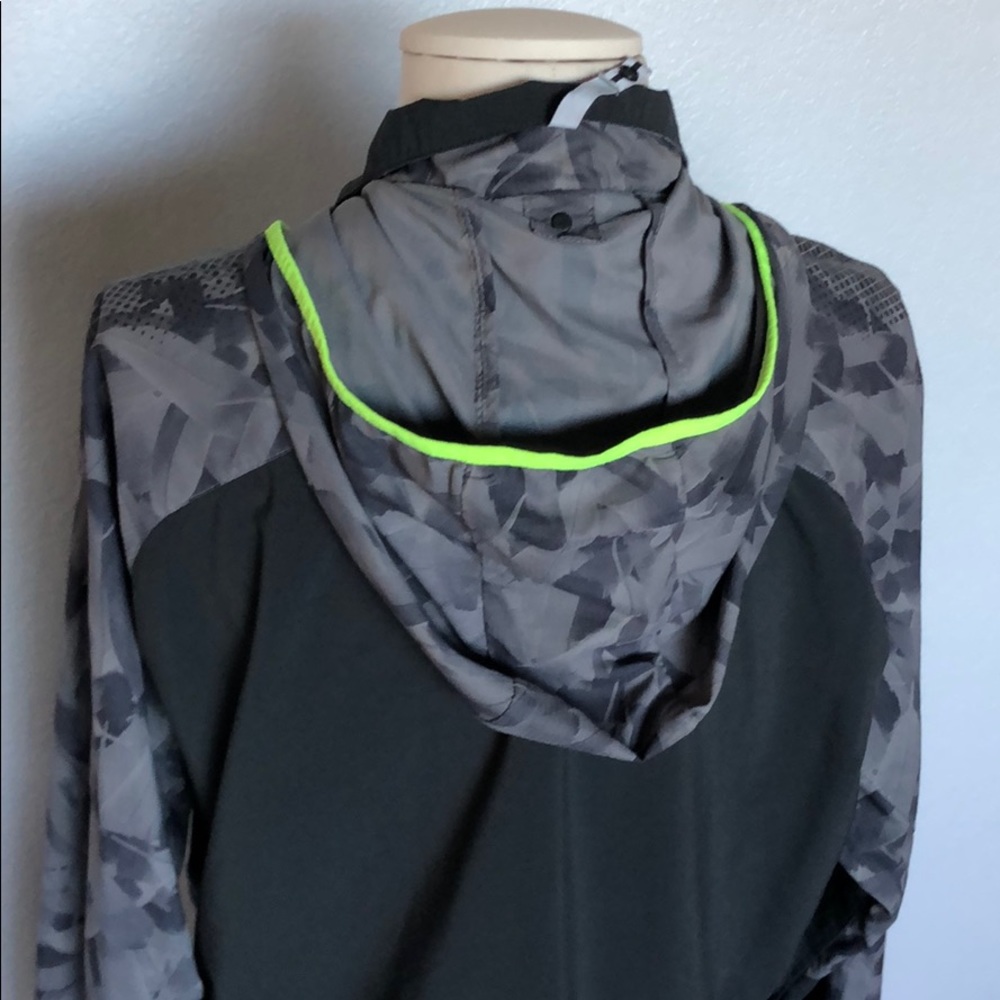 Nike Running Jacket - Picture 6 of 8